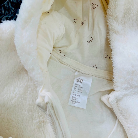 H&M Baby Romper Unisex For 2-4 Months Old - Picture 3 of 4